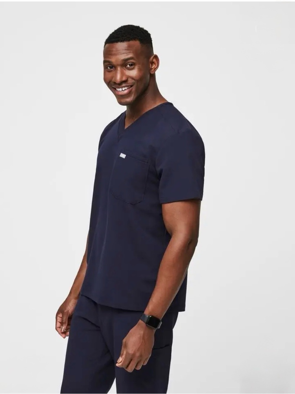 FIGS Navy Scrub Set Men’s Medium Leon Top Medium-Short Cargo Pants